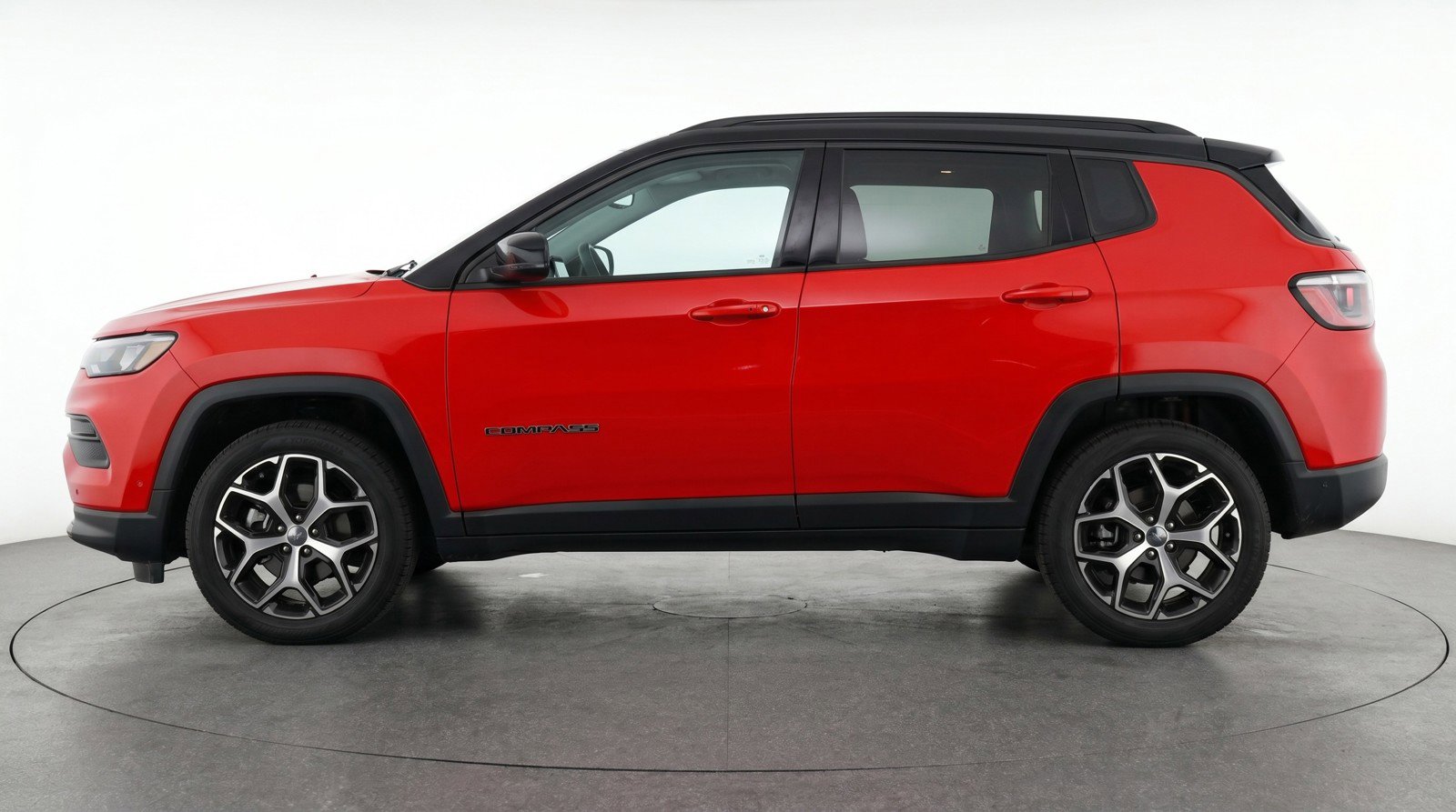 Used 2025 Jeep Compass Limited AWD/4WD image 5