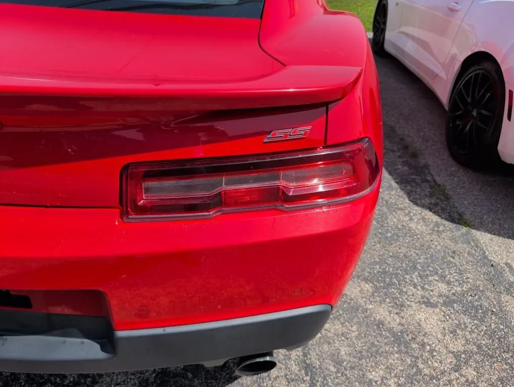 Used 2015 Chevrolet Camaro SS w/ RS Package RWD image 32
