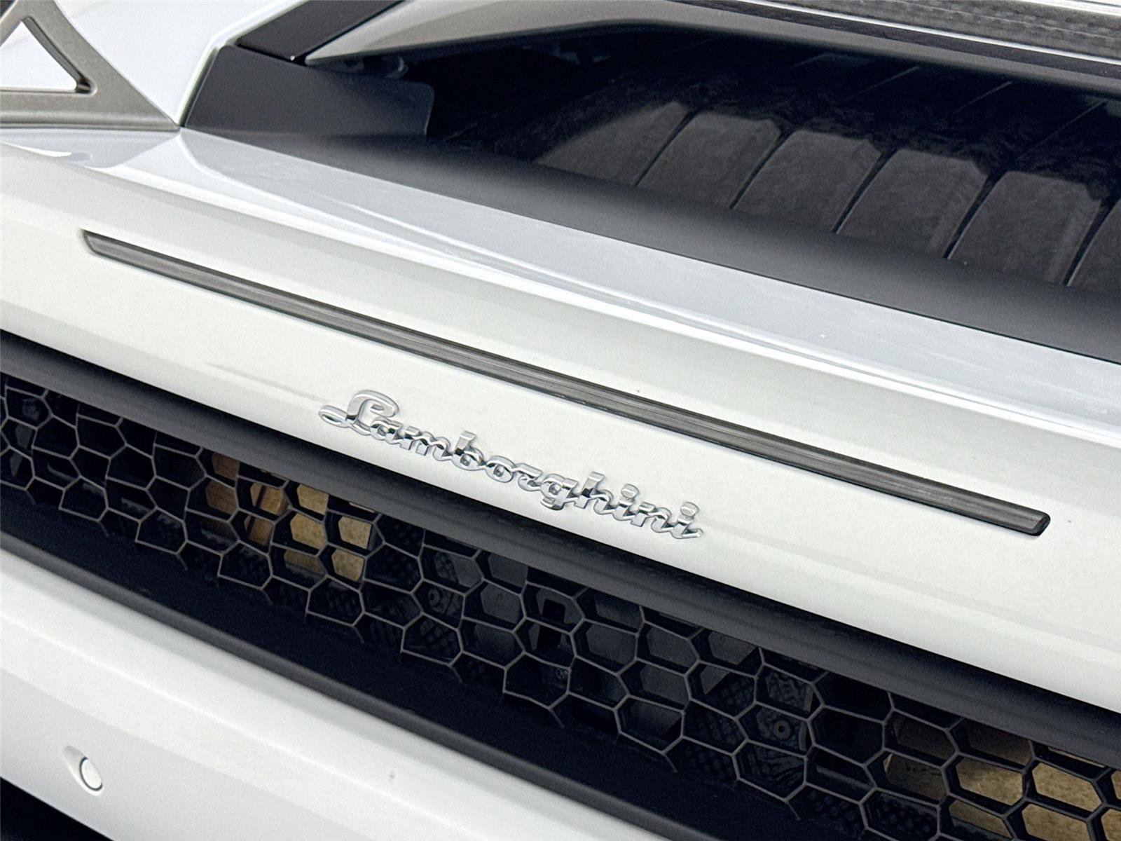 Used 2018 Lamborghini Huracan LP 580-2 image 37