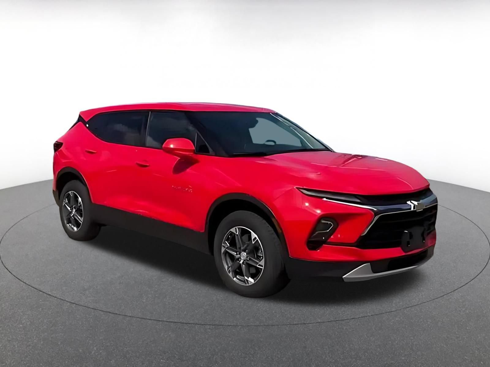 Used 2025 Chevrolet Blazer LT FWD video 2