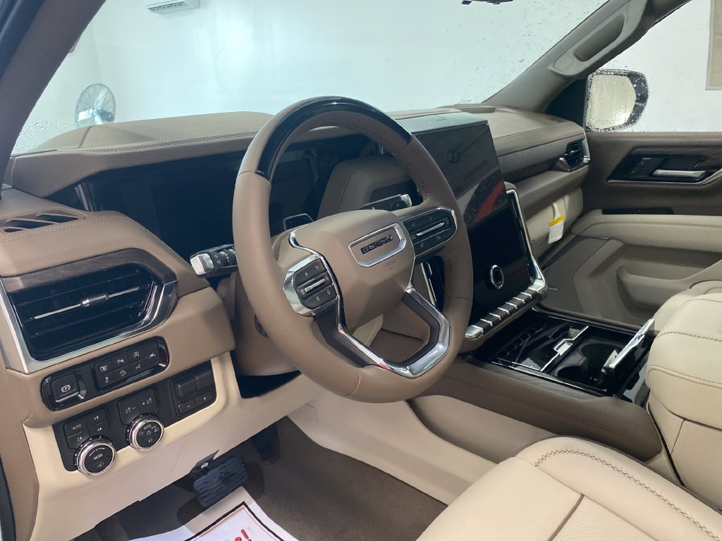 New 2026 GMC Yukon Denali w/ Denali Reserve Package AWD/4WD image 14