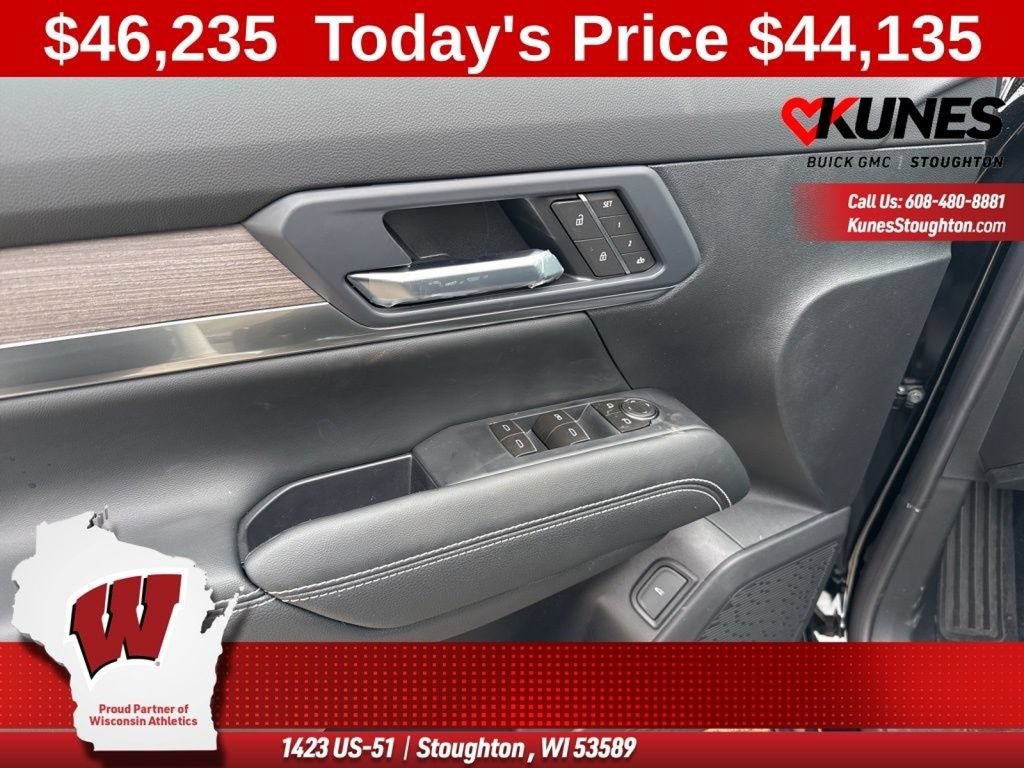 New 2026 GMC Terrain Denali w/ LPO, Floor Liner Package AWD/4WD image 30