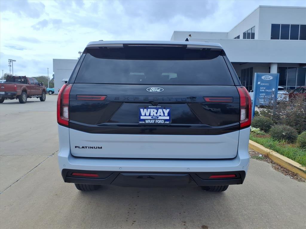 New 2025 Ford Expedition Platinum w/ Stealth Performance Package AWD/4WD image 3