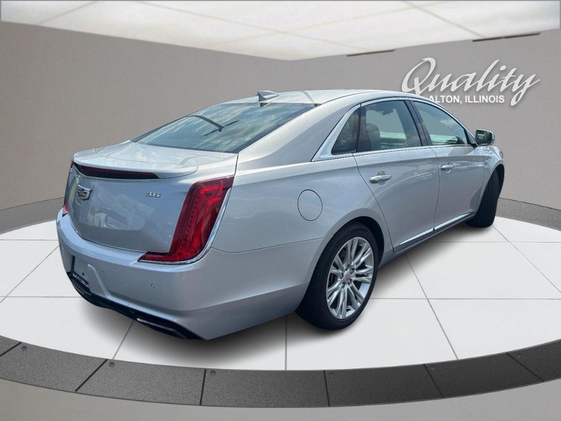 Used 2019 Cadillac XTS Luxury FWD image 3