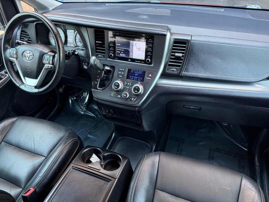 Used 2019 Toyota Sienna SE w/ SE Preferred Package FWD image 27