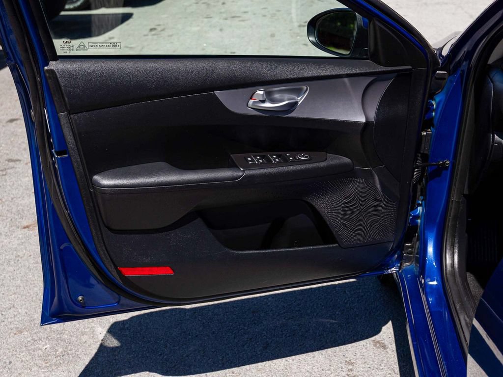 Used 2023 Kia Forte LXS FWD image 11