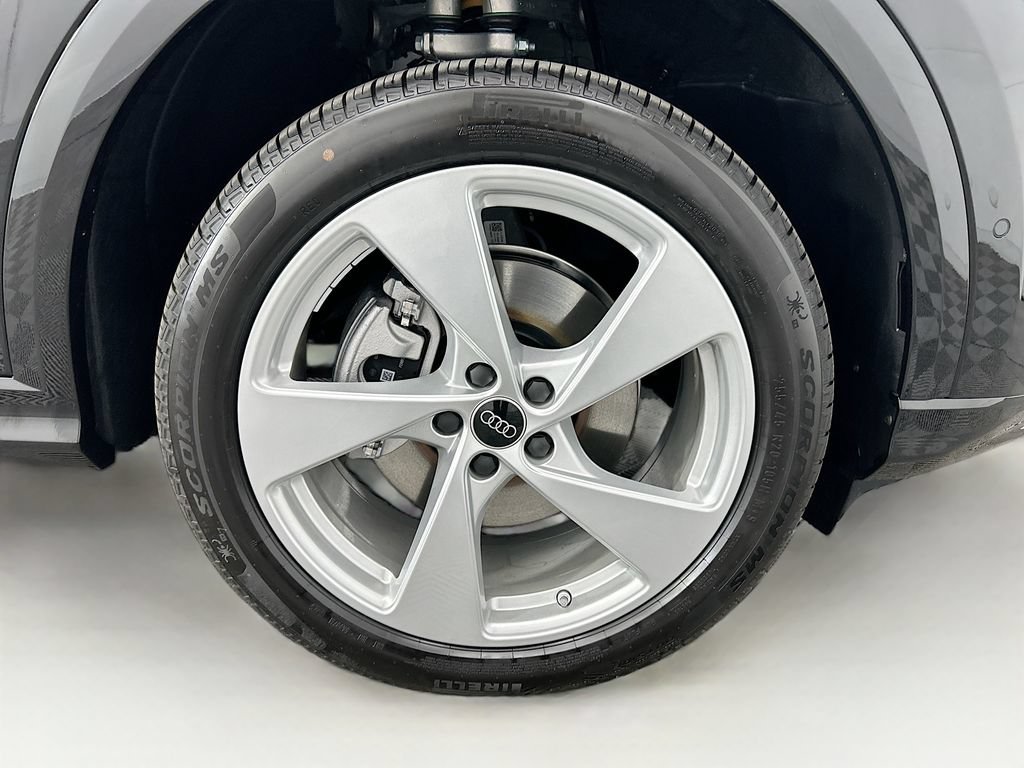 Used 2025 Audi Q5 Premium Plus AWD/4WD image 31