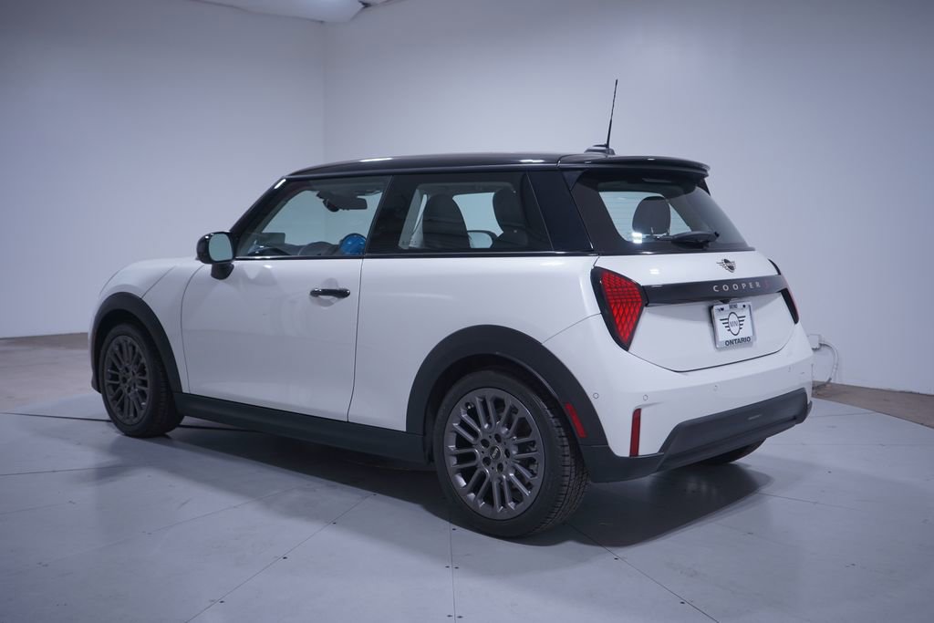 Used 2025 MINI Cooper S FWD image 3