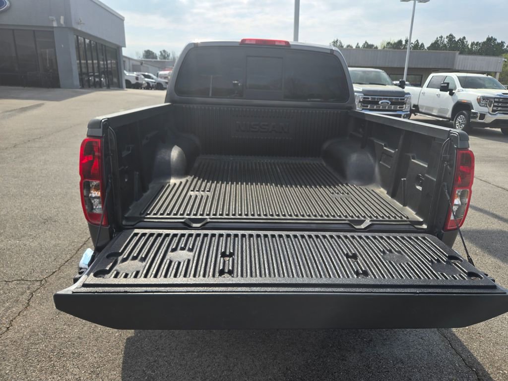 Used 2021 Nissan Frontier SV w/ SV Utility Package image 5