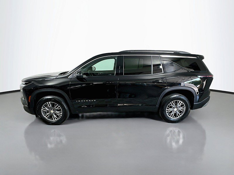 Used 2025 Chevrolet Traverse LT AWD/4WD image 4