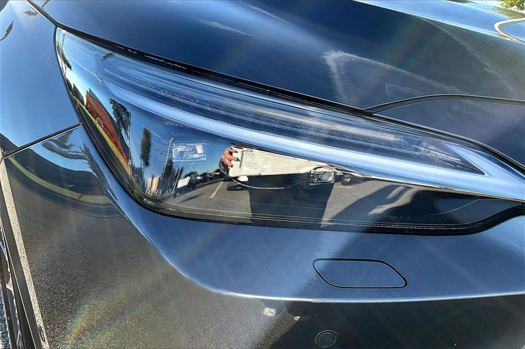 Used 2025 Lexus NX 300h AWD w/ Accessory Package (2T) image 31