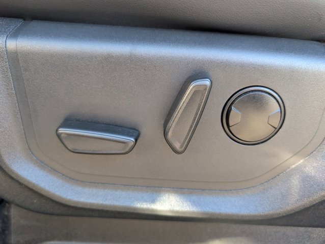 Used 2024 Ford Expedition XLT image 16