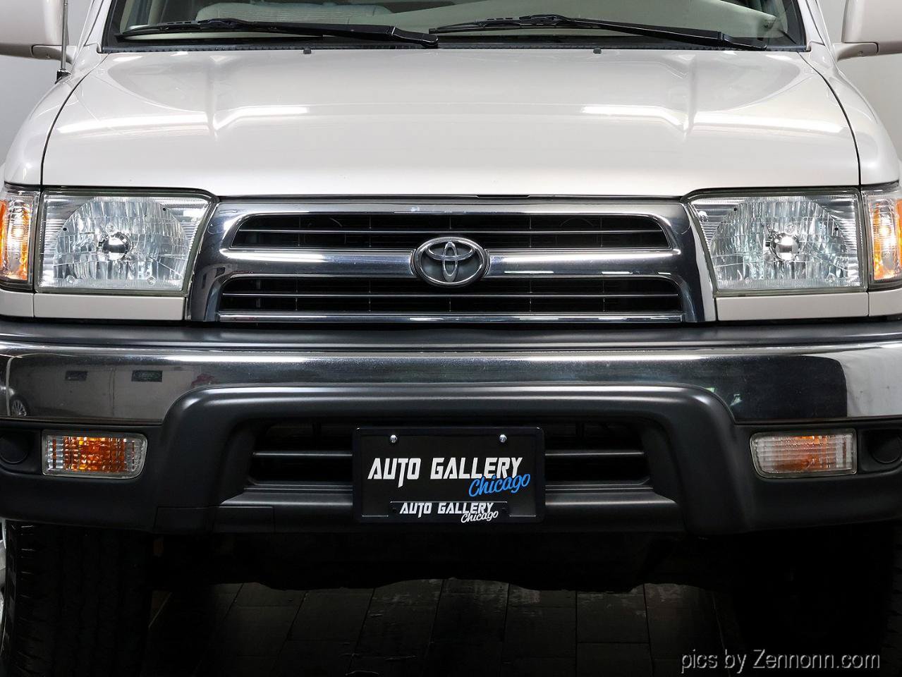 Used 1999 Toyota 4Runner SR5 AWD/4WD image 5