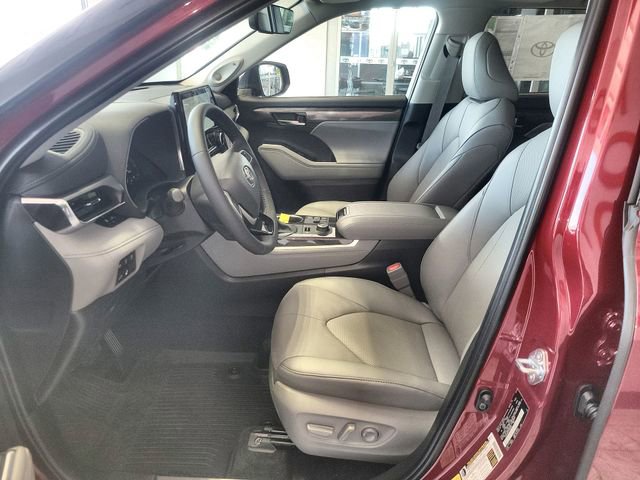 New 2026 Toyota Highlander Limited AWD/4WD image 12