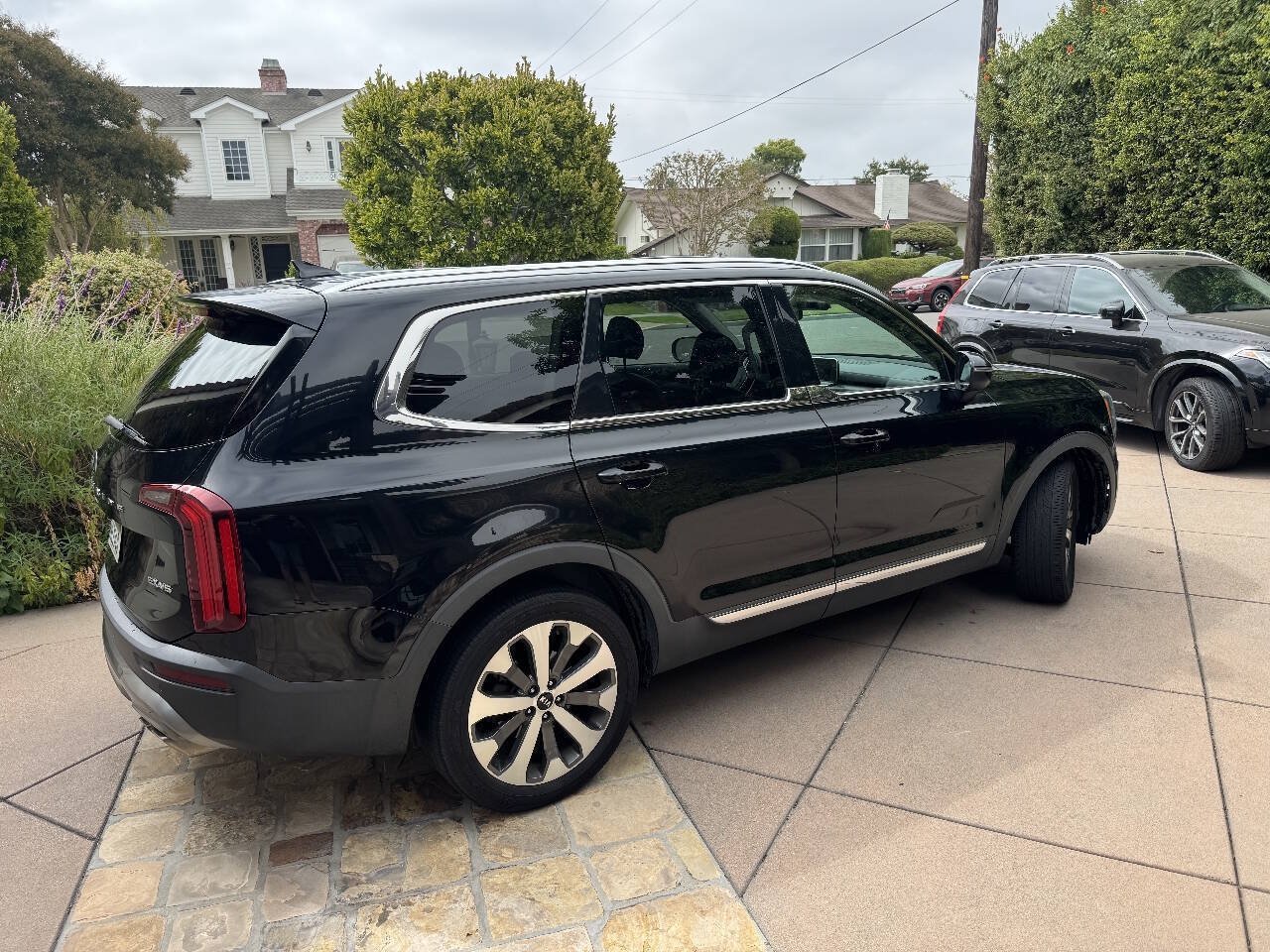 Used 2021 Kia Telluride EX w/ EX Premium Package FWD image 6