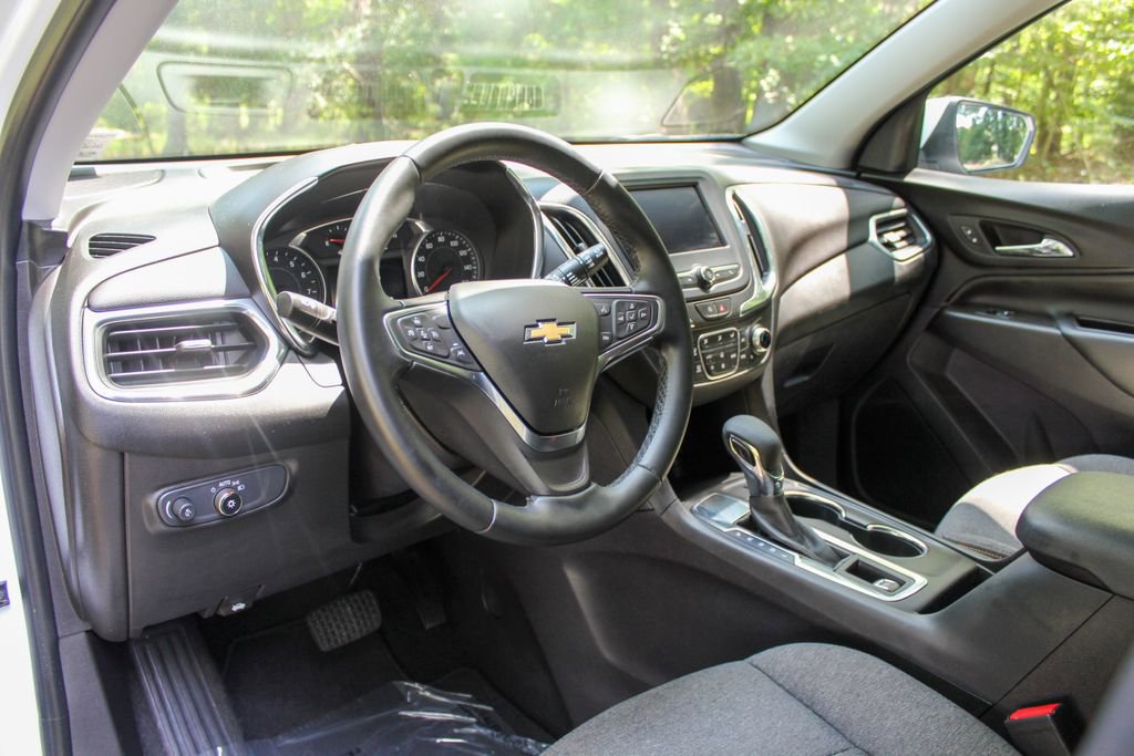 Used 2024 Chevrolet Equinox LT FWD image 11