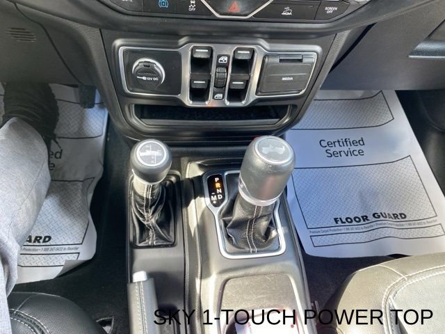 Used 2022 Jeep Wrangler Unlimited Sahara w/ Cold Weather Group image 19