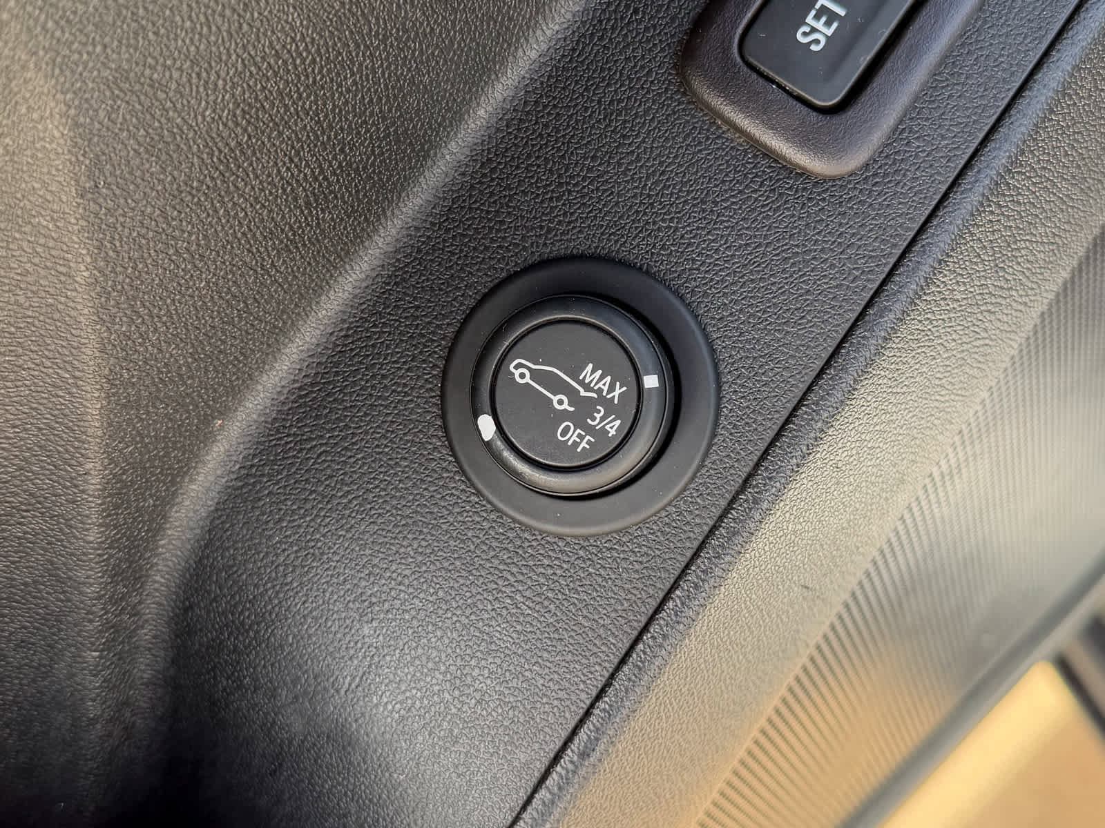 Used 2020 Chevrolet Equinox Premier image 27