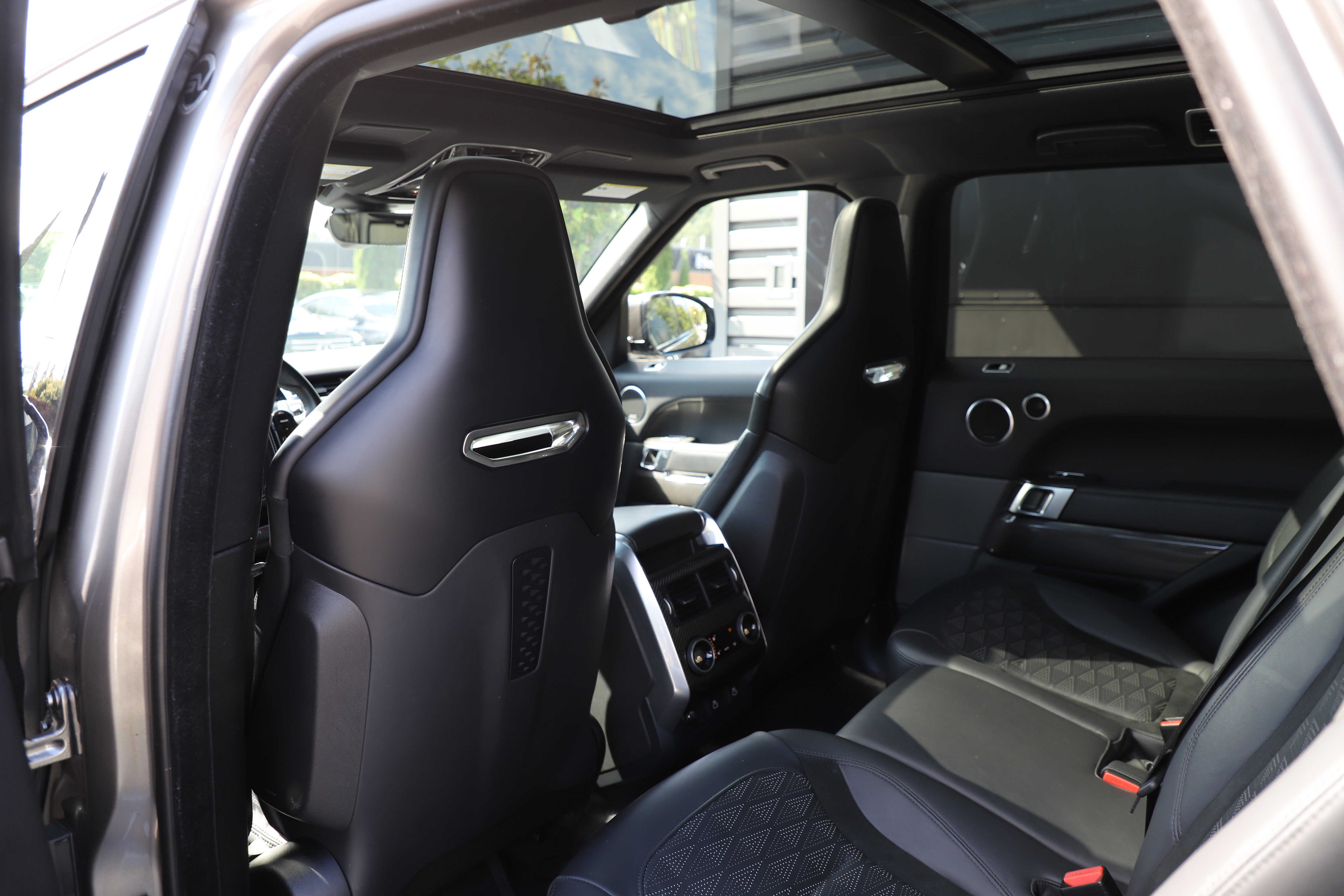 Certified 2022 Land Rover Range Rover Sport SVR AWD/4WD image 15