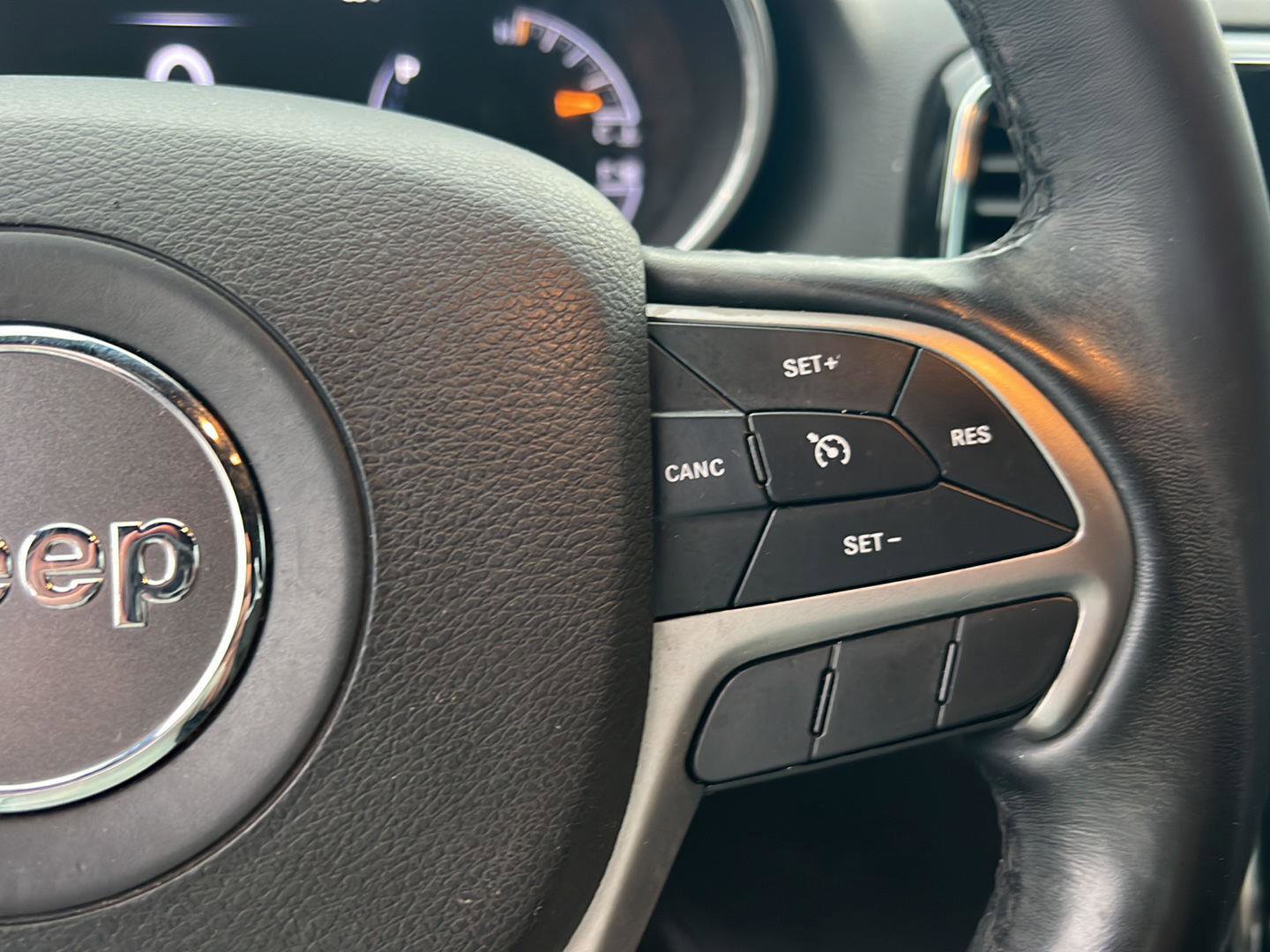 Used 2021 Jeep Grand Cherokee Laredo X image 22