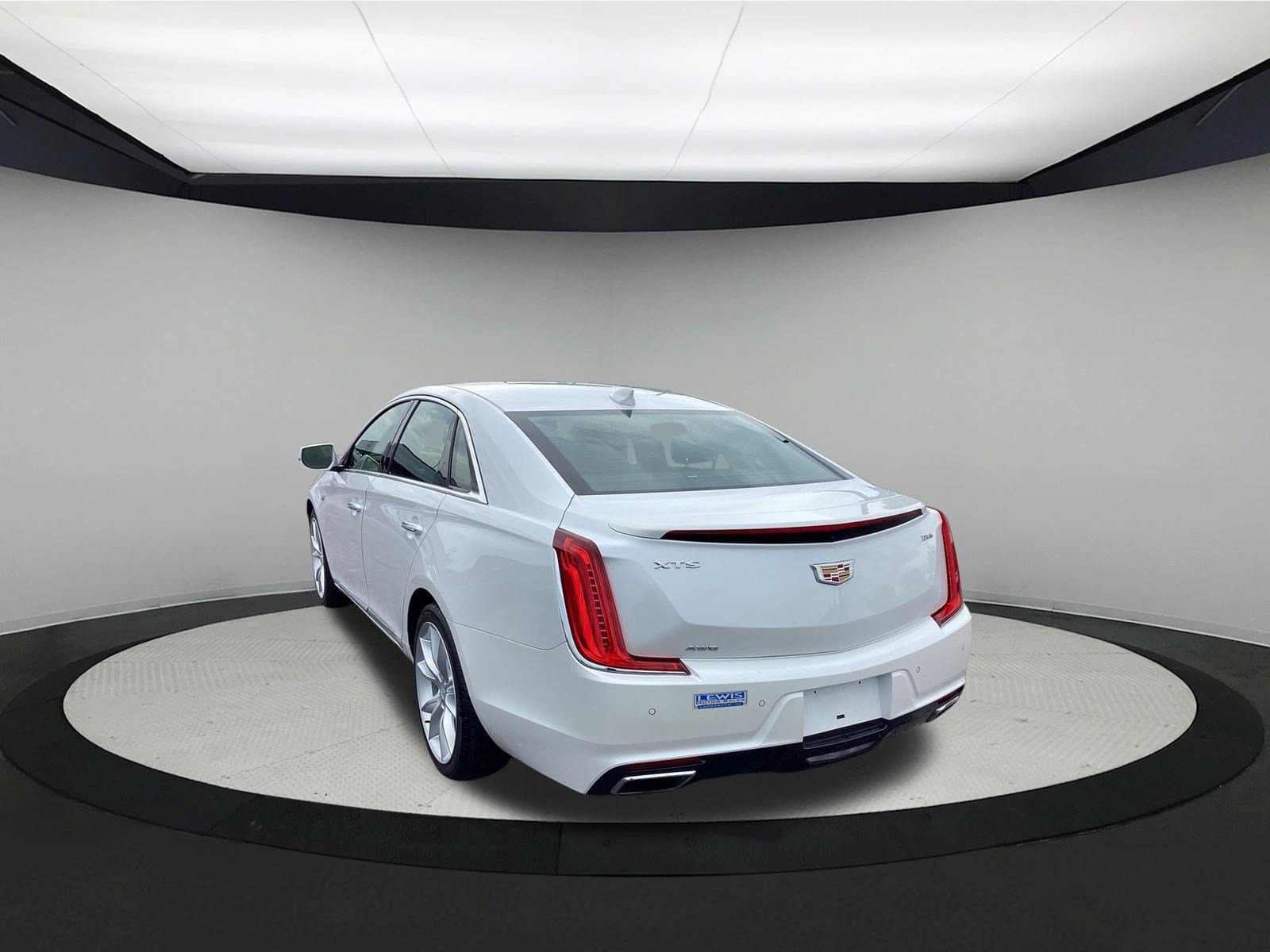 Used 2019 Cadillac XTS Premium Luxury AWD/4WD image 6