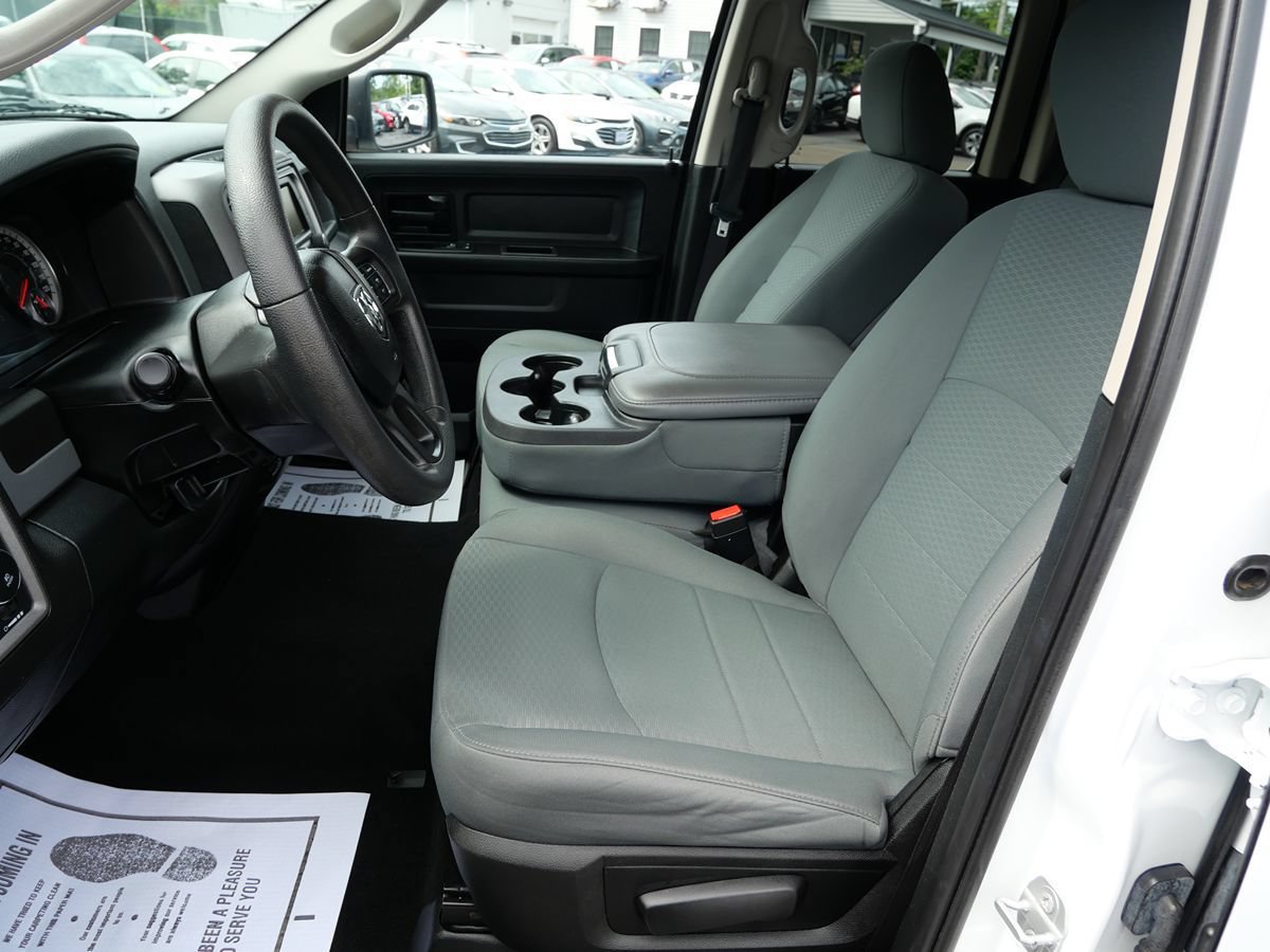 Used 2018 RAM 1500 Express w/ Express Value Package AWD/4WD image 14