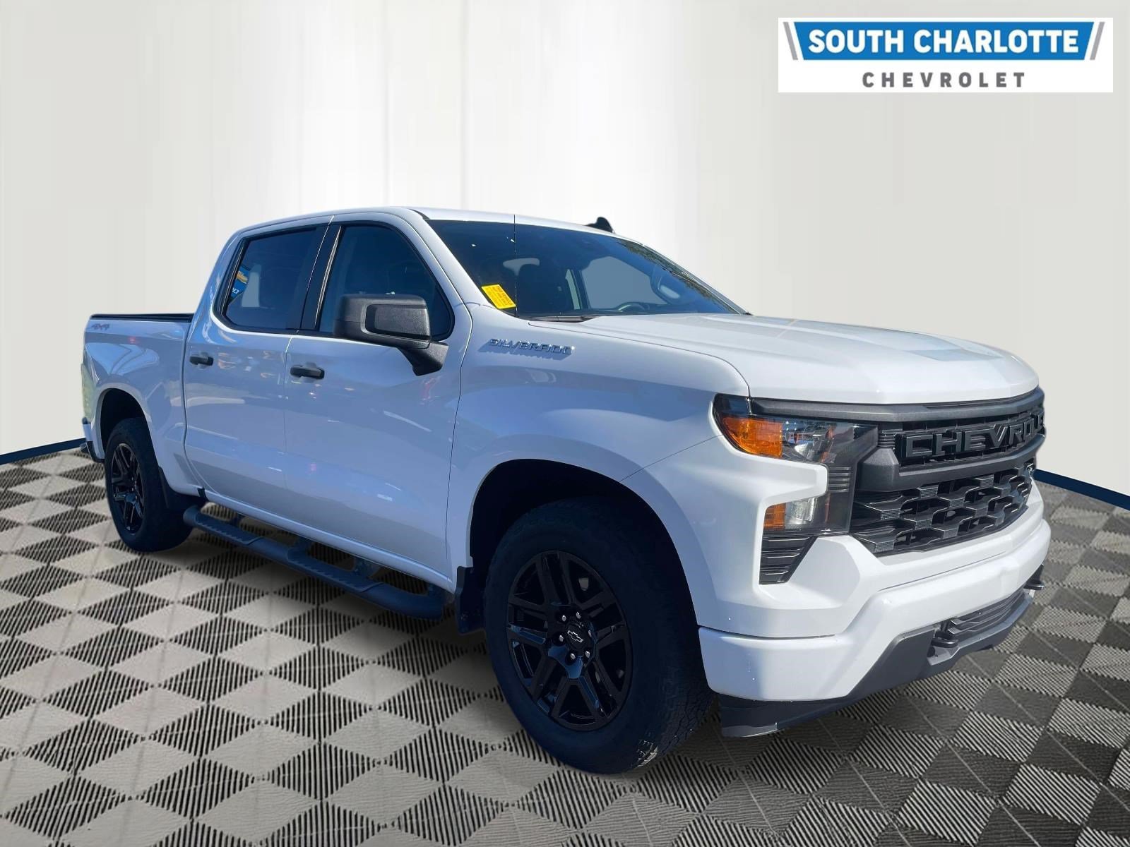 Used 2023 Chevrolet Silverado 1500 Custom w/ 2.7L Blackout Package AWD/4WD image 3