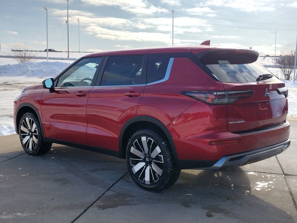 New 2026 Mitsubishi Outlander SE image 18