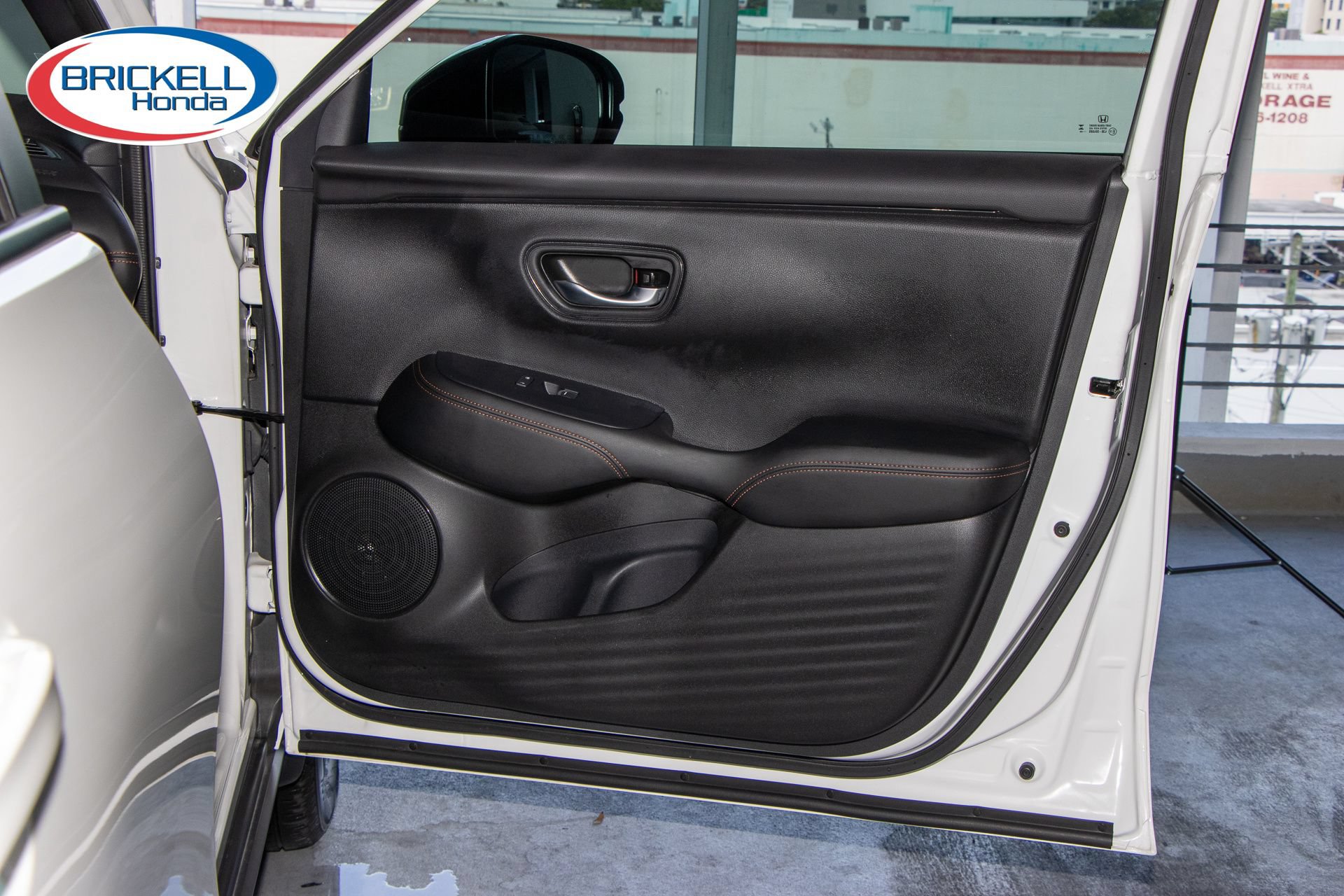 Certified 2025 Honda HR-V Sport image 11