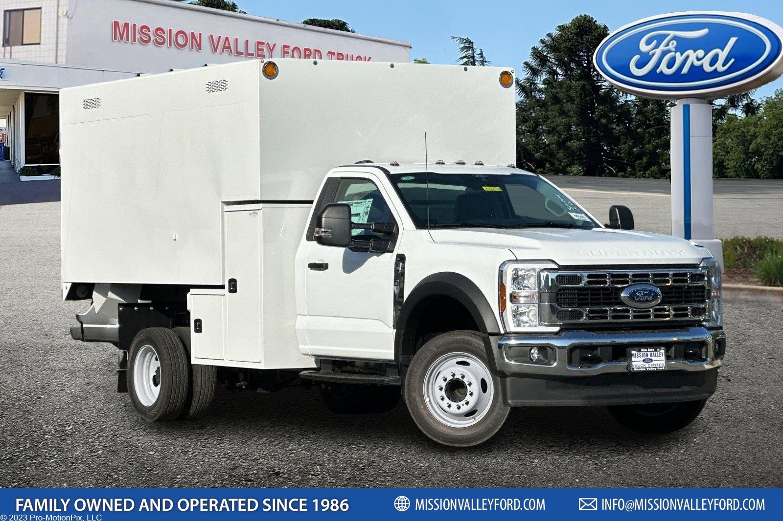 New 2025 Ford F550 2WD Regular Cab Super Duty w/ XL Chrome Package