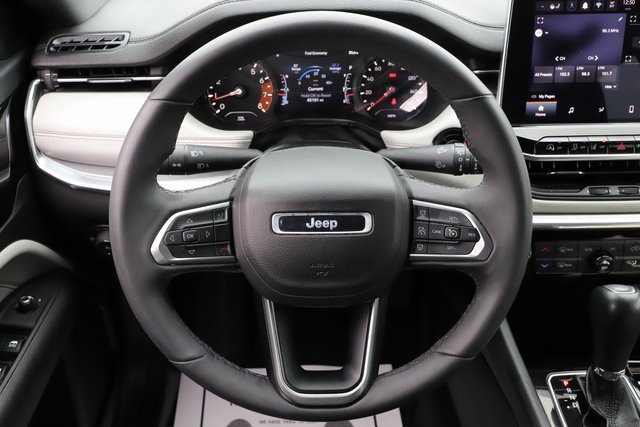 Used 2024 Jeep Compass Limited image 22