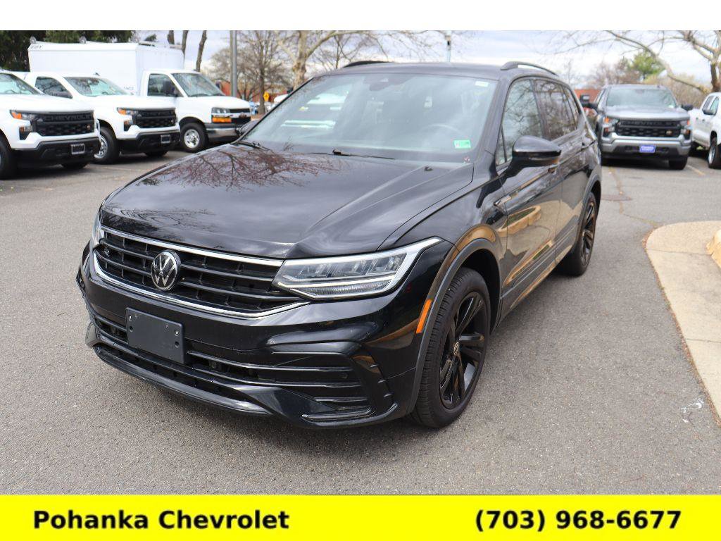 Used 2024 Volkswagen Tiguan SE R-Line image 3