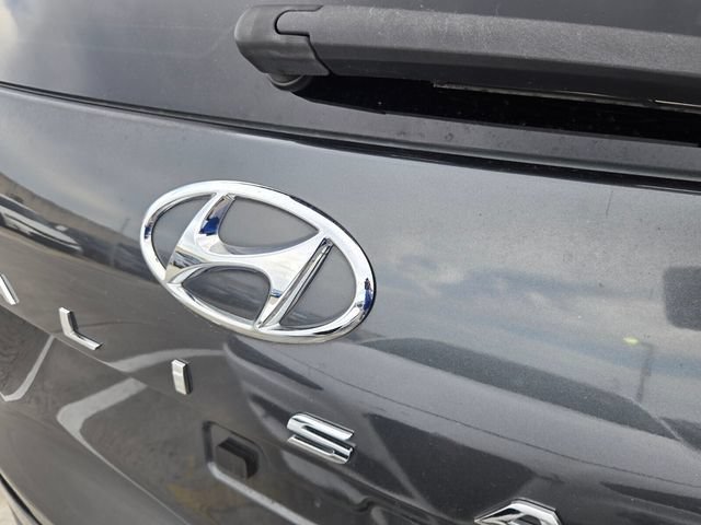 Used 2022 Hyundai Palisade SEL w/ Premium Package FWD image 11