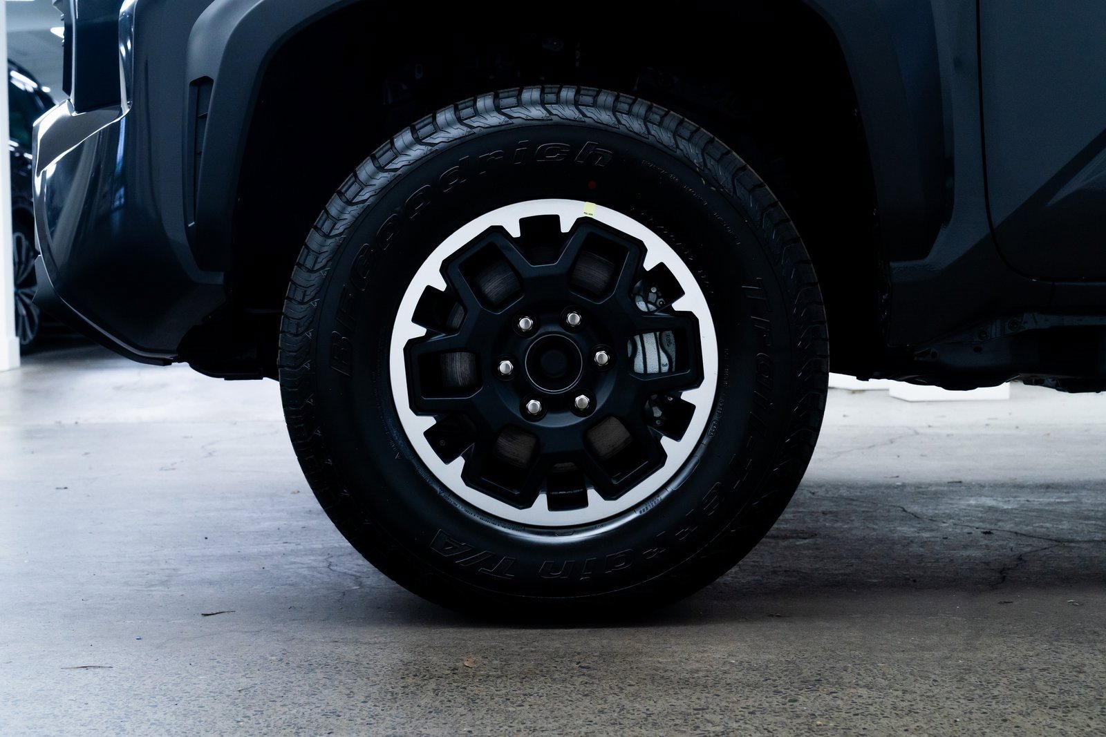 Used 2025 Toyota Tacoma TRD Off-Road image 7