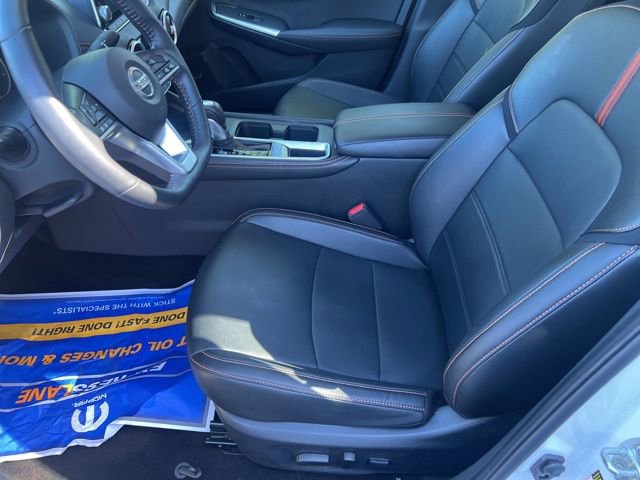 Used 2023 Nissan Sentra SR w/ SR Premium Package FWD image 12