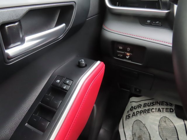 Used 2023 Toyota Highlander XSE image 33