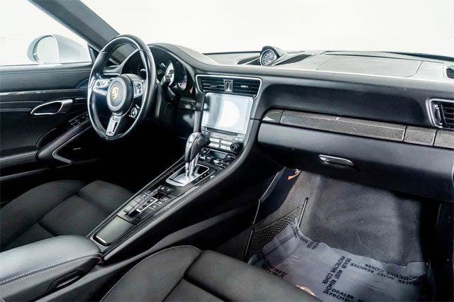 Used 2019 Porsche 911 Carrera 4S AWD/4WD image 31