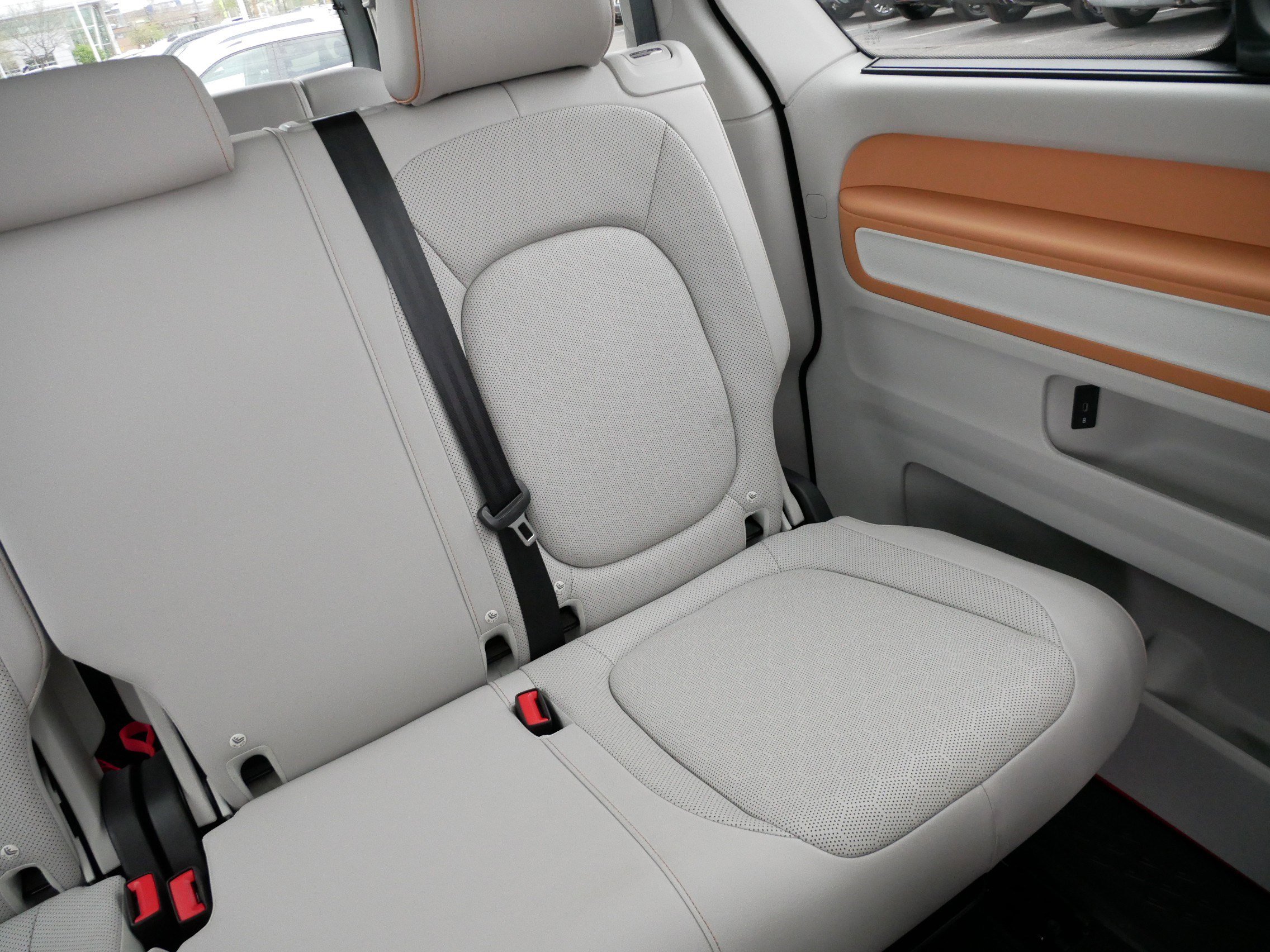 Used 2025 Volkswagen ID. Buzz 1st Edition RWD image 14