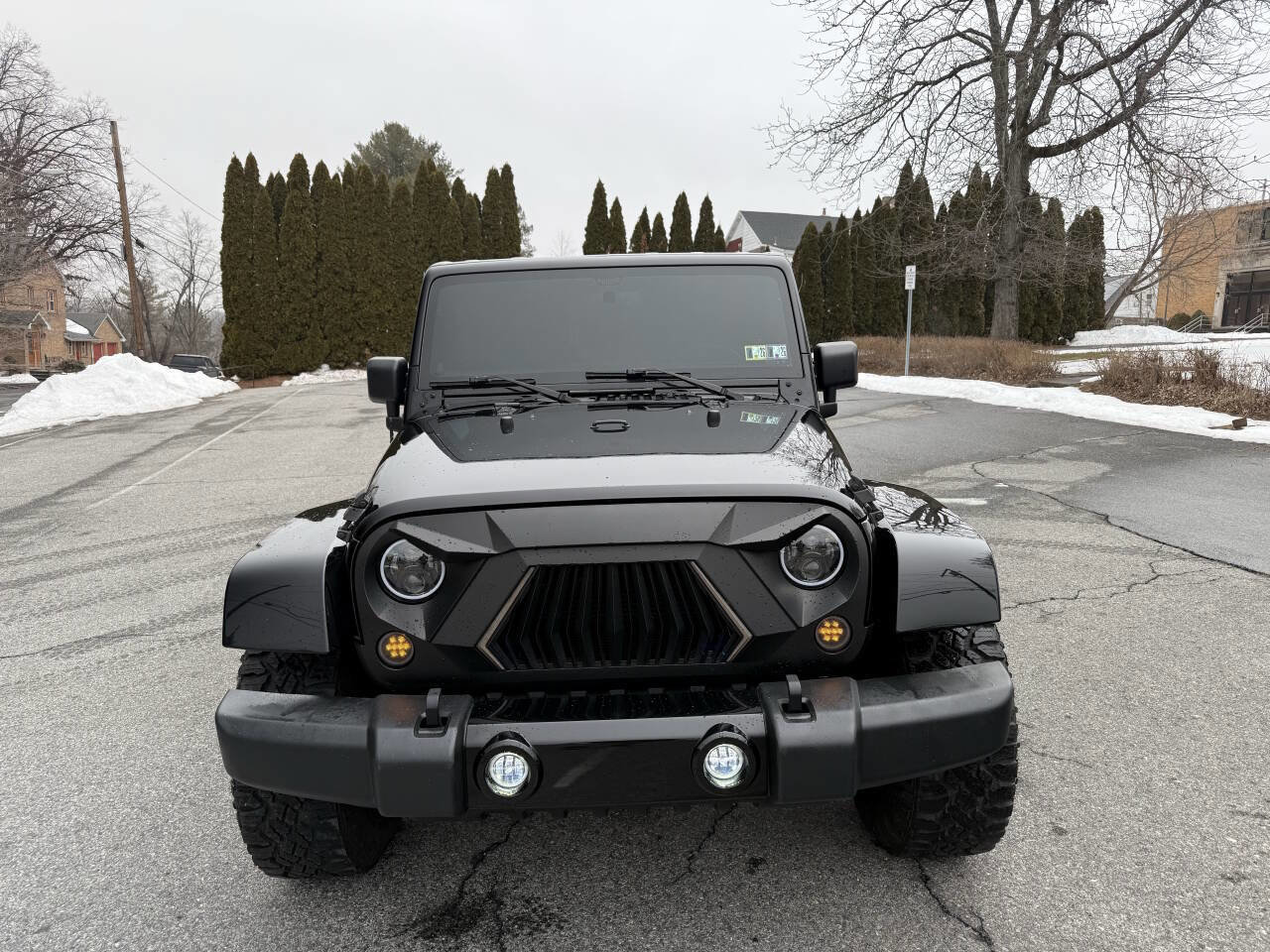 Used 2017 Jeep Wrangler Unlimited Sahara w/ Connectivity Group image 3