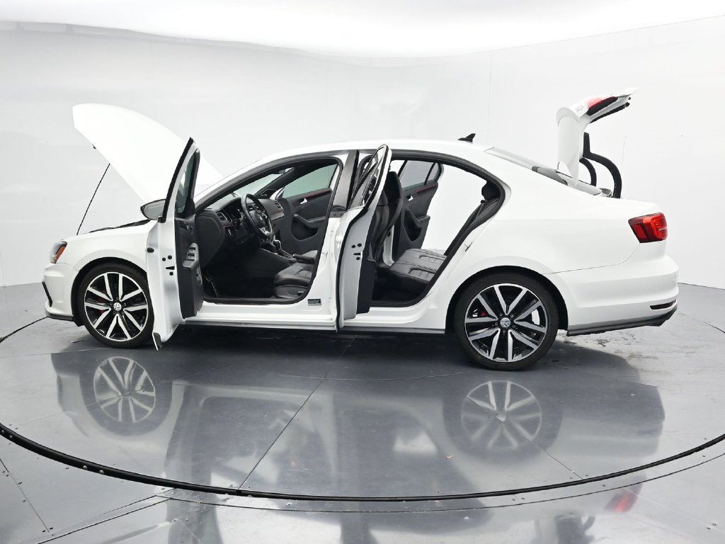 Used 2018 Volkswagen Jetta GLI FWD image 43