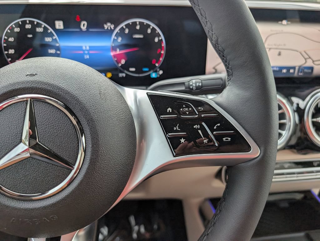 New 2026 Mercedes-Benz GLB 250 4MATIC image 30