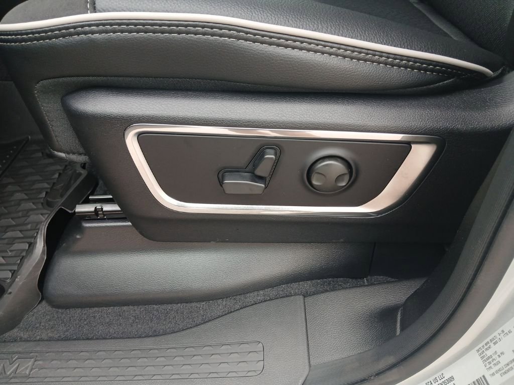 New 2026 RAM 1500 Laramie AWD/4WD image 35
