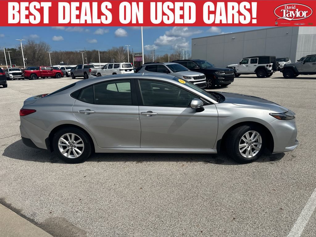 Used 2025 Toyota Camry LE w/ Convenience Package FWD image 2