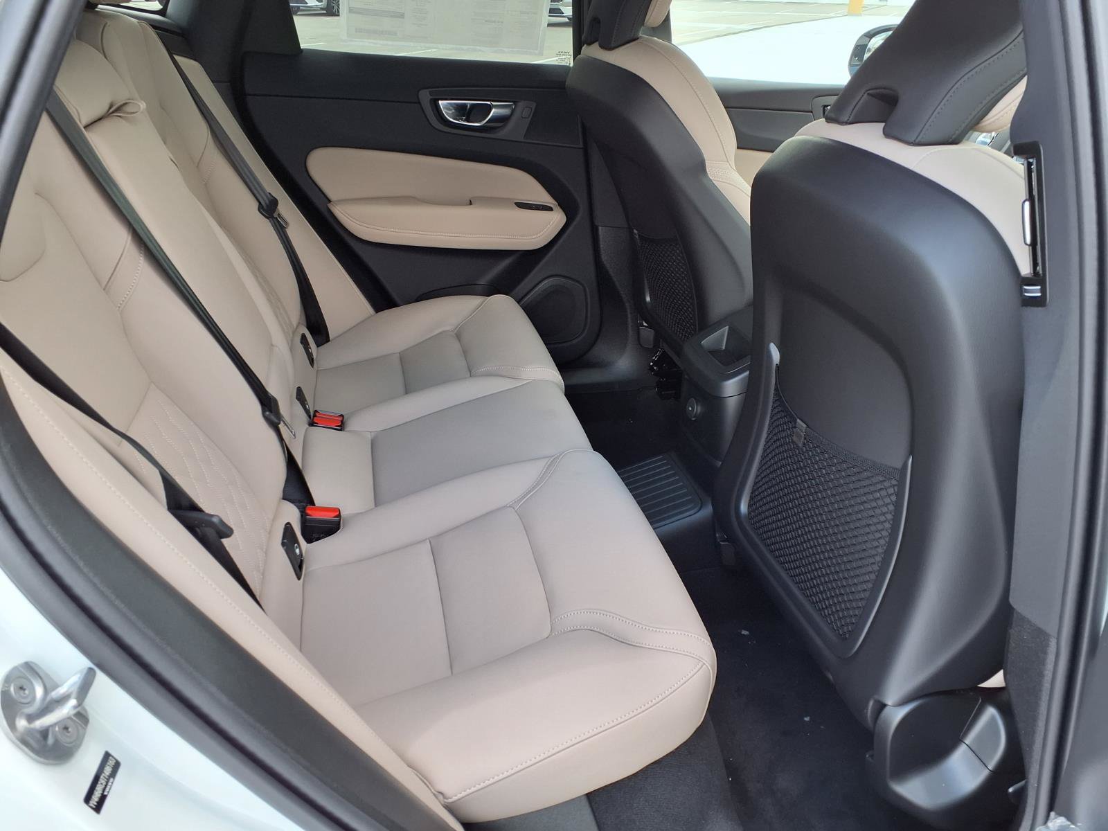 New 2026 Volvo XC60 T8 Plus w/ Protection Package Premier AWD/4WD image 10