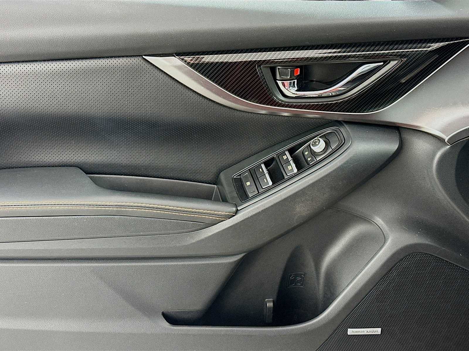 Used 2019 Subaru Crosstrek 2.0i Limited w/ Moonroof Package w/Navigation image 17