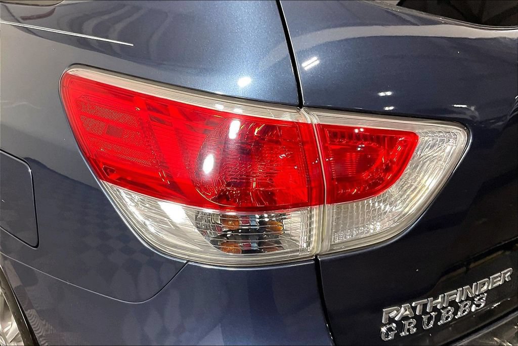 Used 2015 Nissan Pathfinder SV w/ Cargo Package FWD image 38