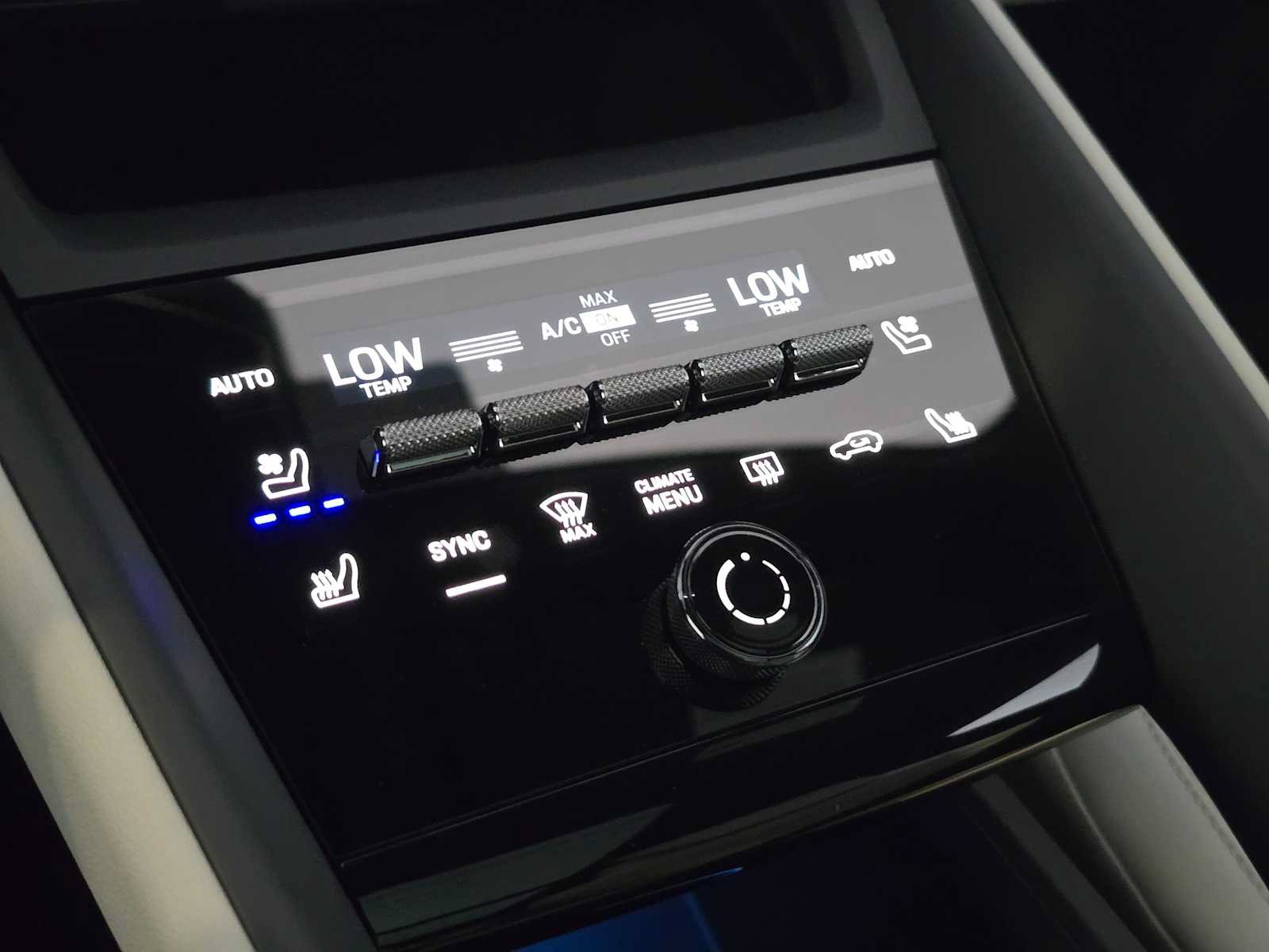 Used 2025 Porsche Macan Electric RWD image 25