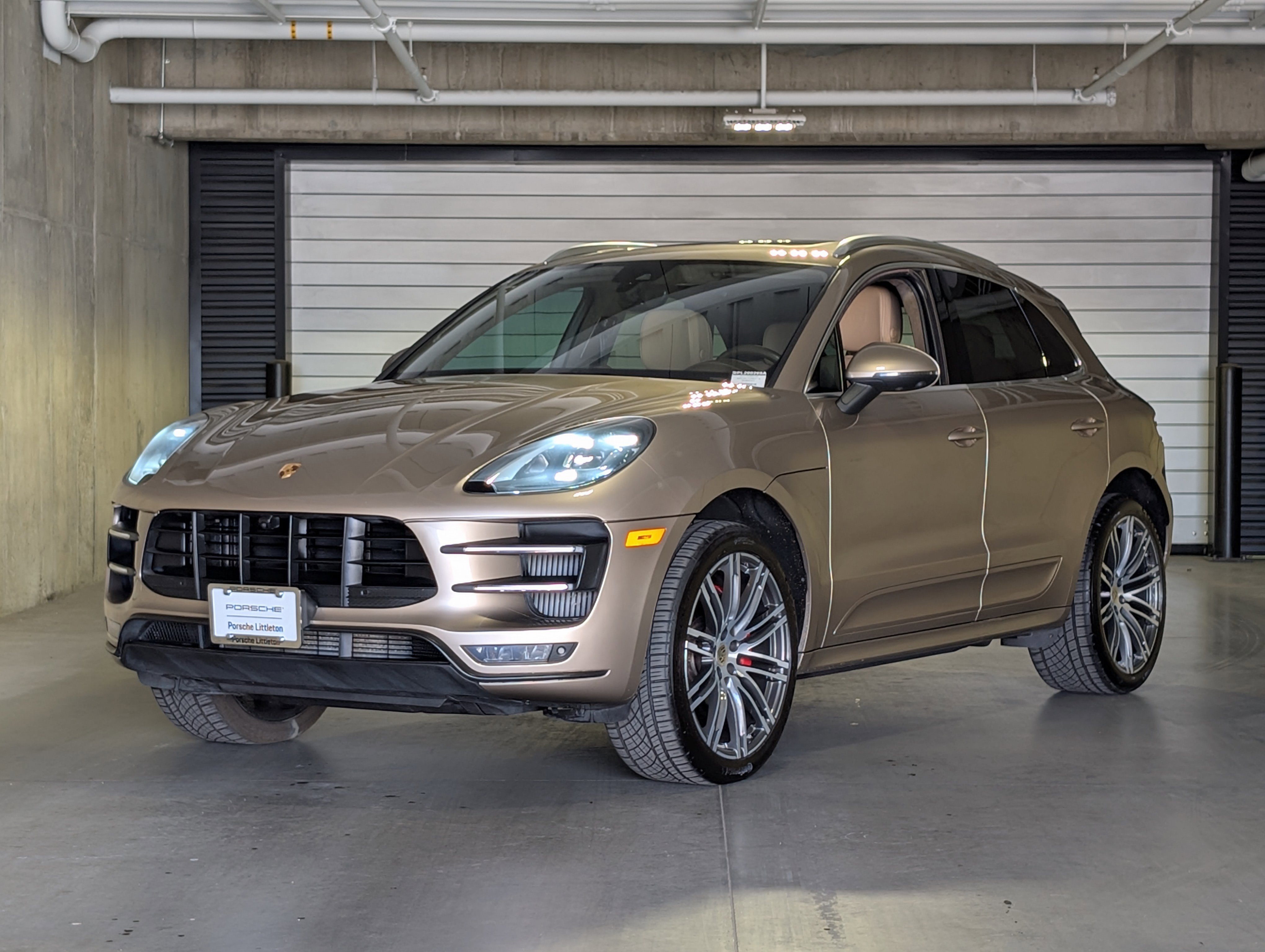 Used 2017 Porsche Macan Turbo image 1