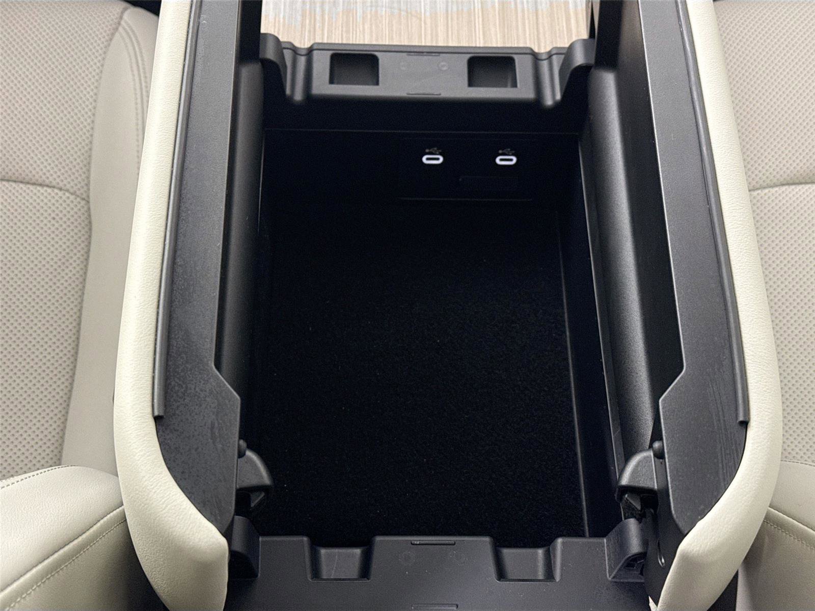 Certified 2025 MAZDA CX-90 3.3 Turbo w/ Premium Plus Pkg image 36