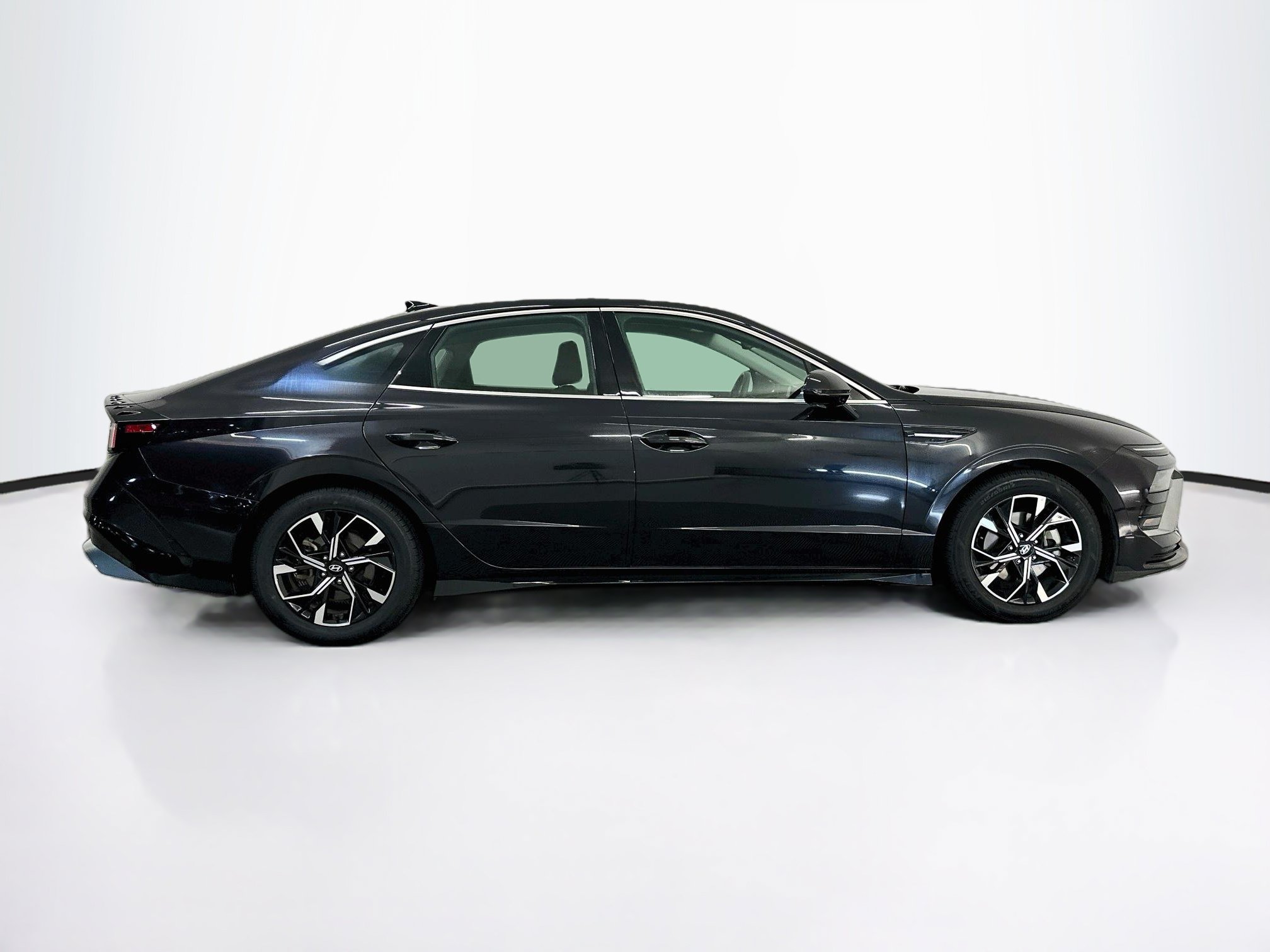 Used 2025 Hyundai Sonata SEL AWD/4WD image 10